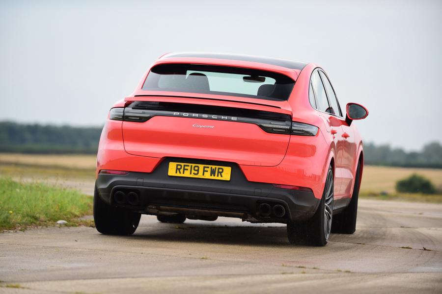  Porsche Cayenne Coupe 2019 года  (UK) (фото 2 из 40)